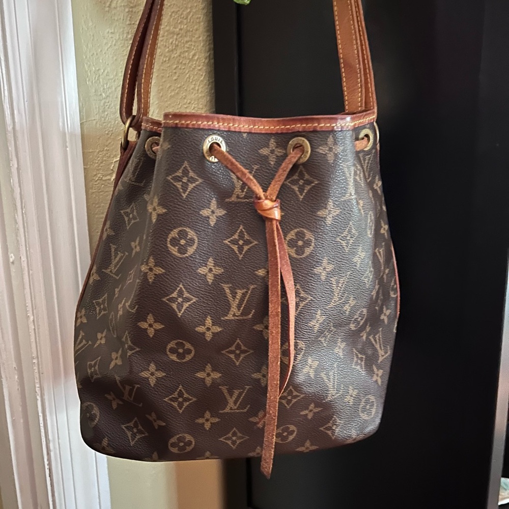 Louis Vuitton Classic Monogram Petite Noe Bag